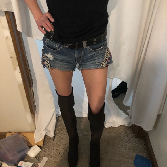 Size 8.  Like new worn once. Excellent condition. In original box and dust bag. - Picture 3 of 7